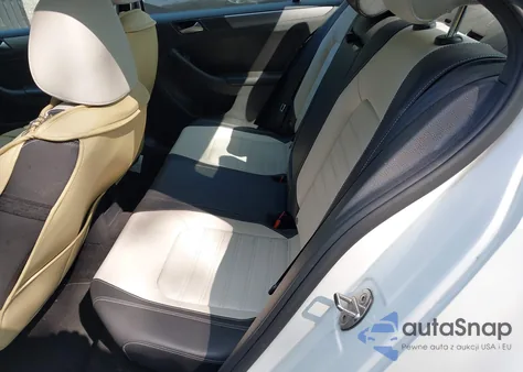 2017 Volkswagen Jetta 1.8T Sport z USA, uszkodzony, nr VIN 3VWD17AJ6HM308228